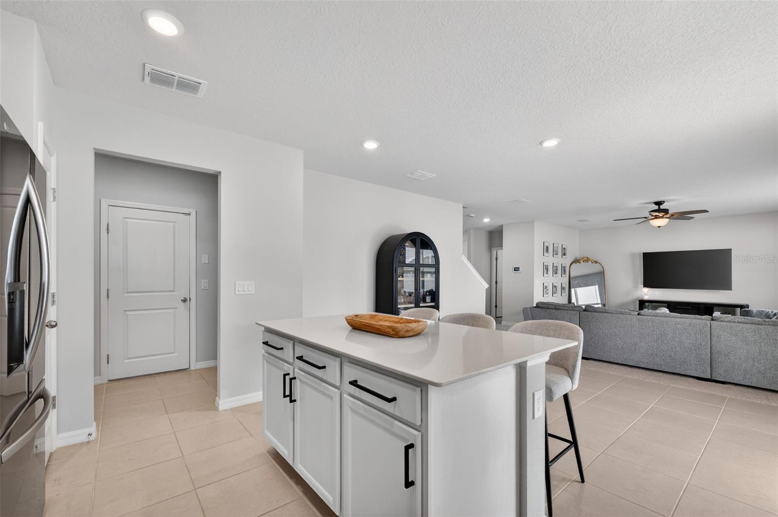 Image 21 of 72 For 1117 Michelangelo Lane