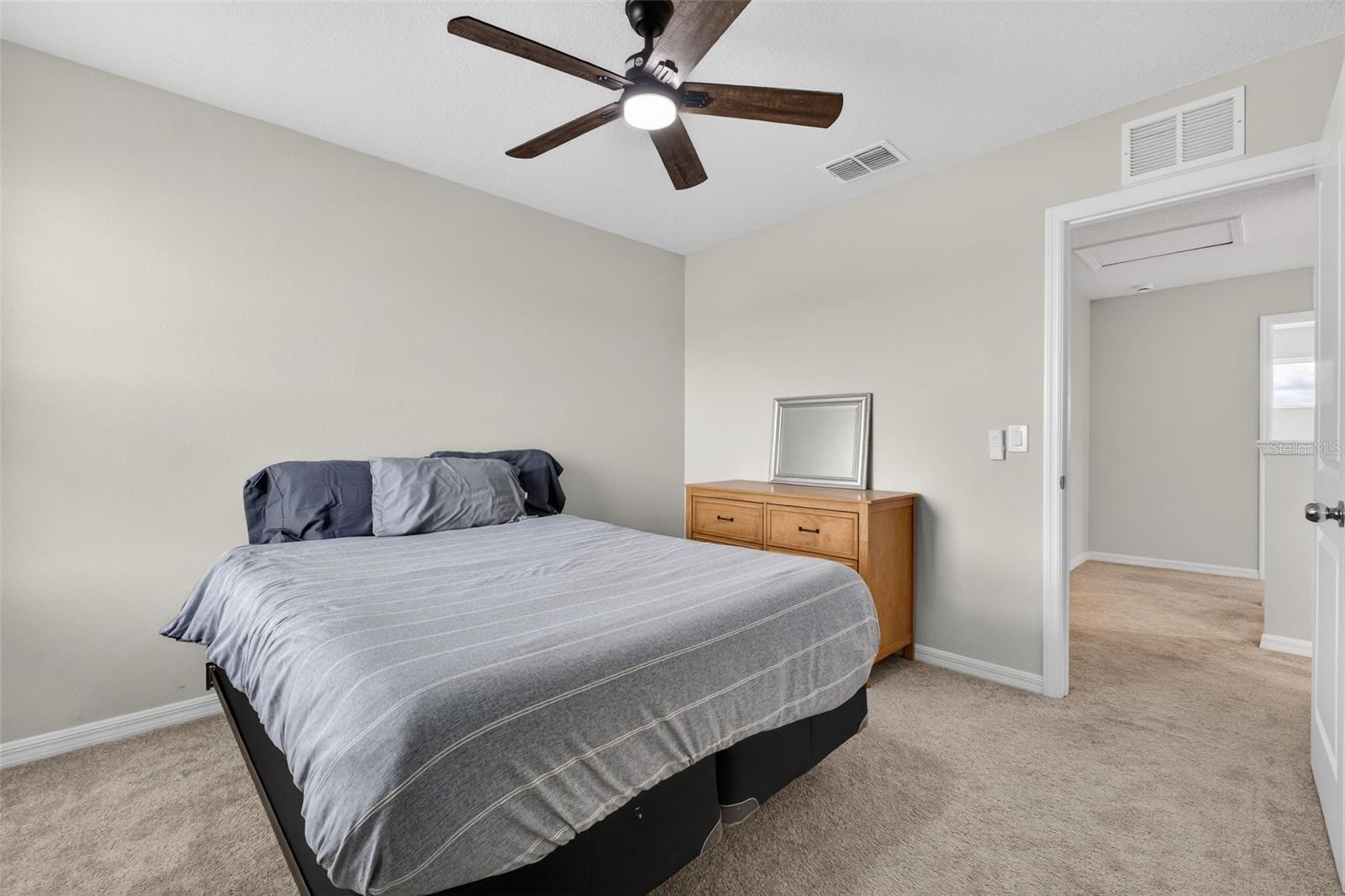 Image 37 of 72 For 1117 Michelangelo Lane