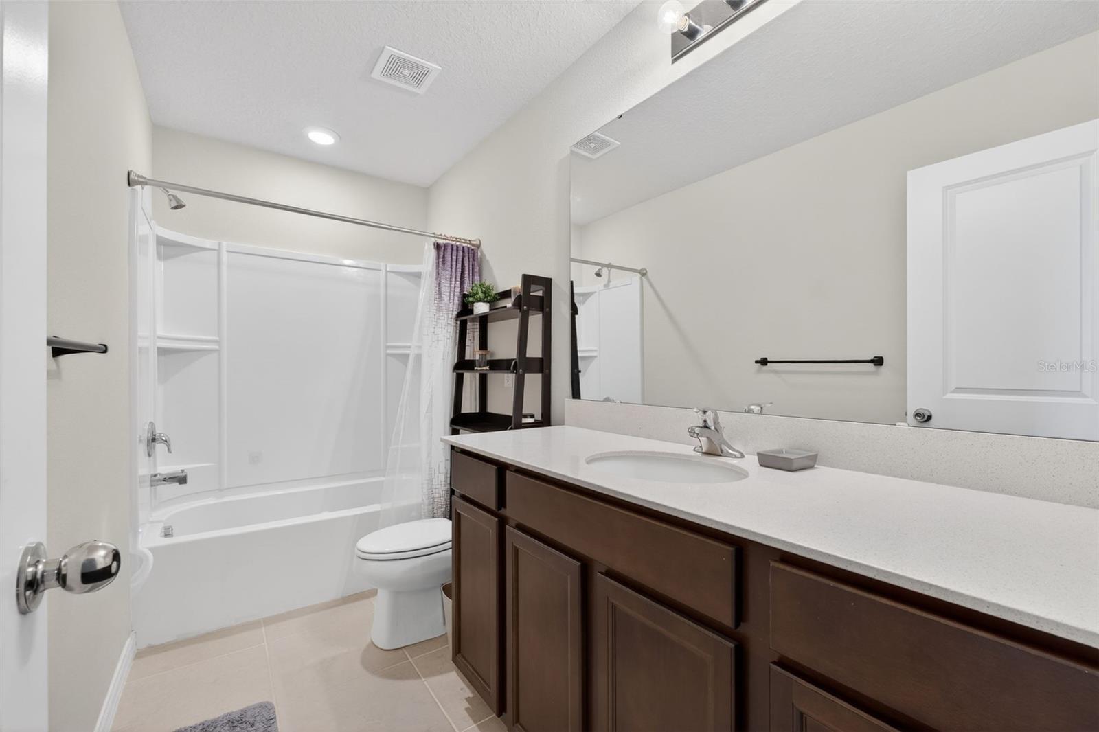 Image 39 of 72 For 1117 Michelangelo Lane