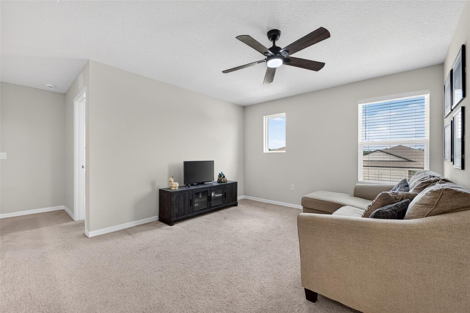 Image 44 of 72 For 1117 Michelangelo Lane