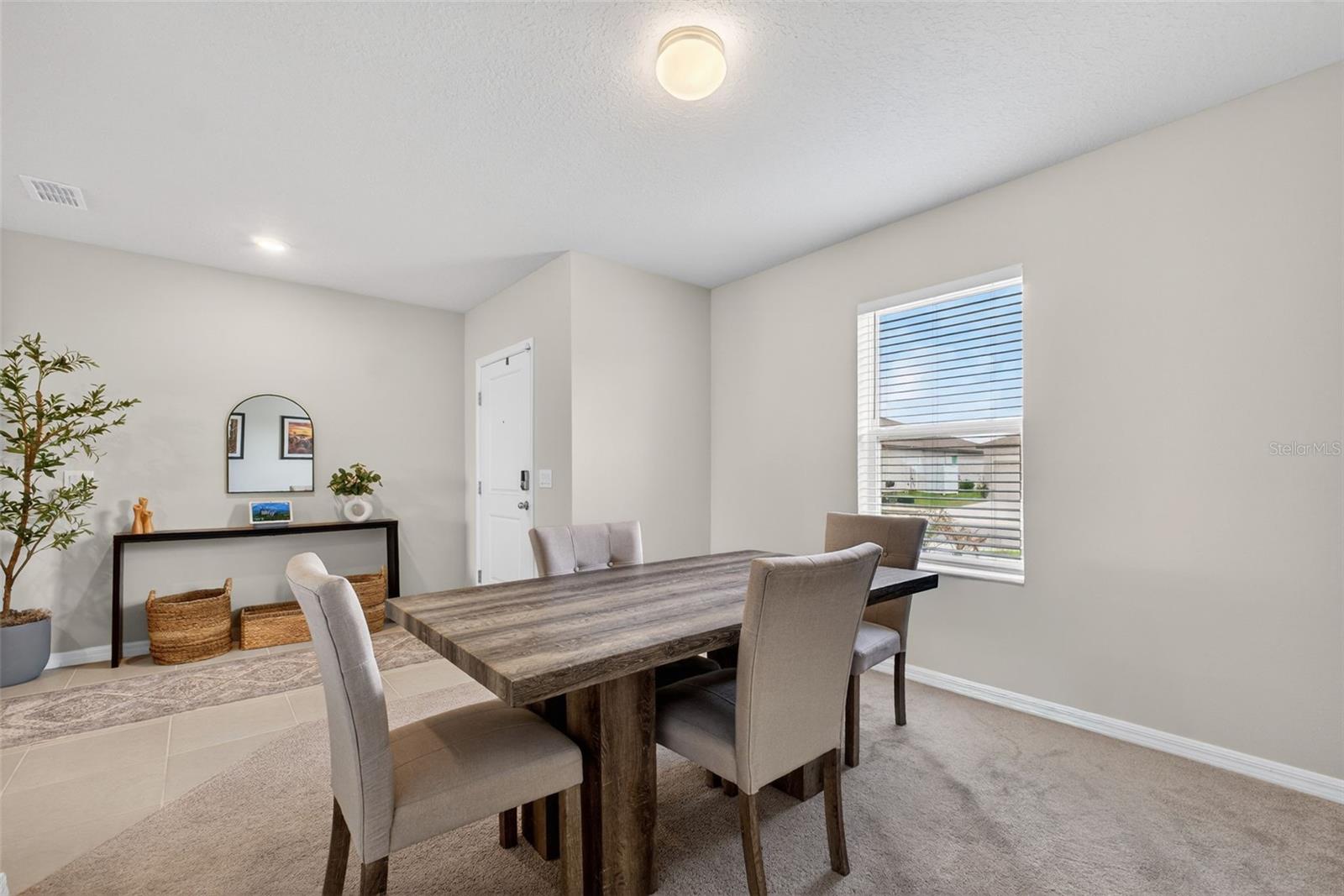 Image 9 of 72 For 1117 Michelangelo Lane