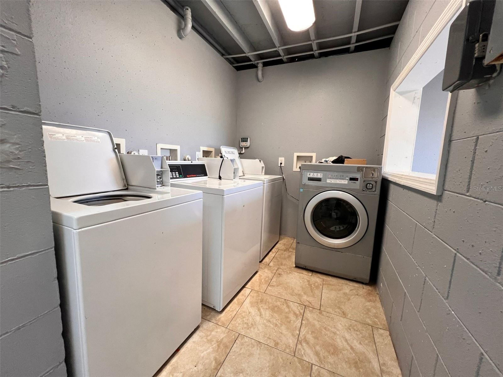 Image 16 of 18 For 1710 Washington Avenue 01