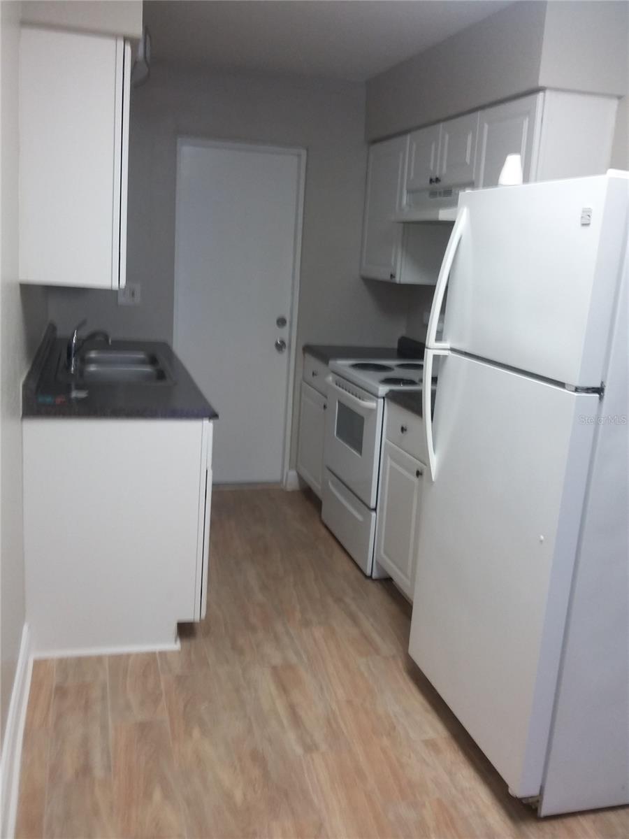 Image 4 of 18 For 1710 Washington Avenue 01