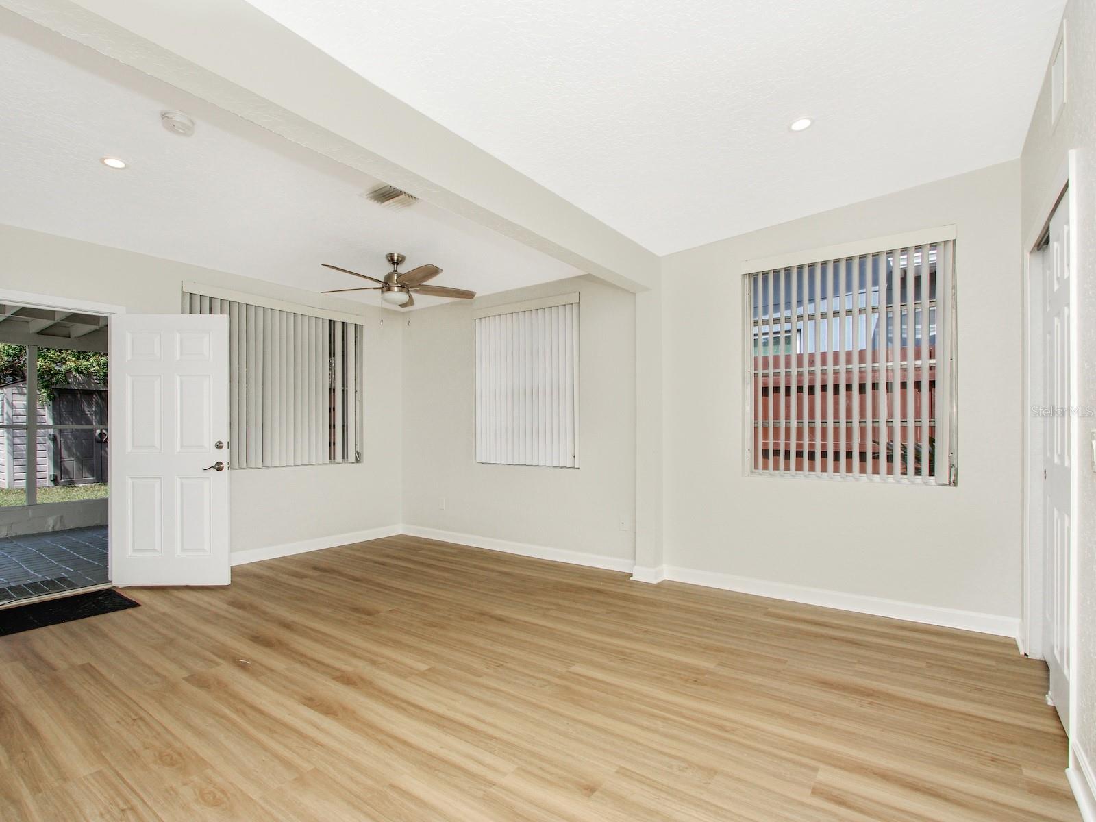 Image 14 of 27 For 750 Essex Place