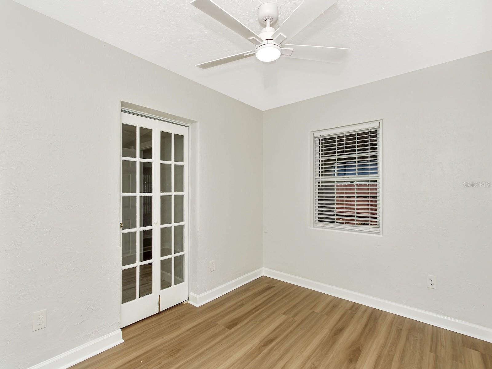 Image 18 of 27 For 750 Essex Place