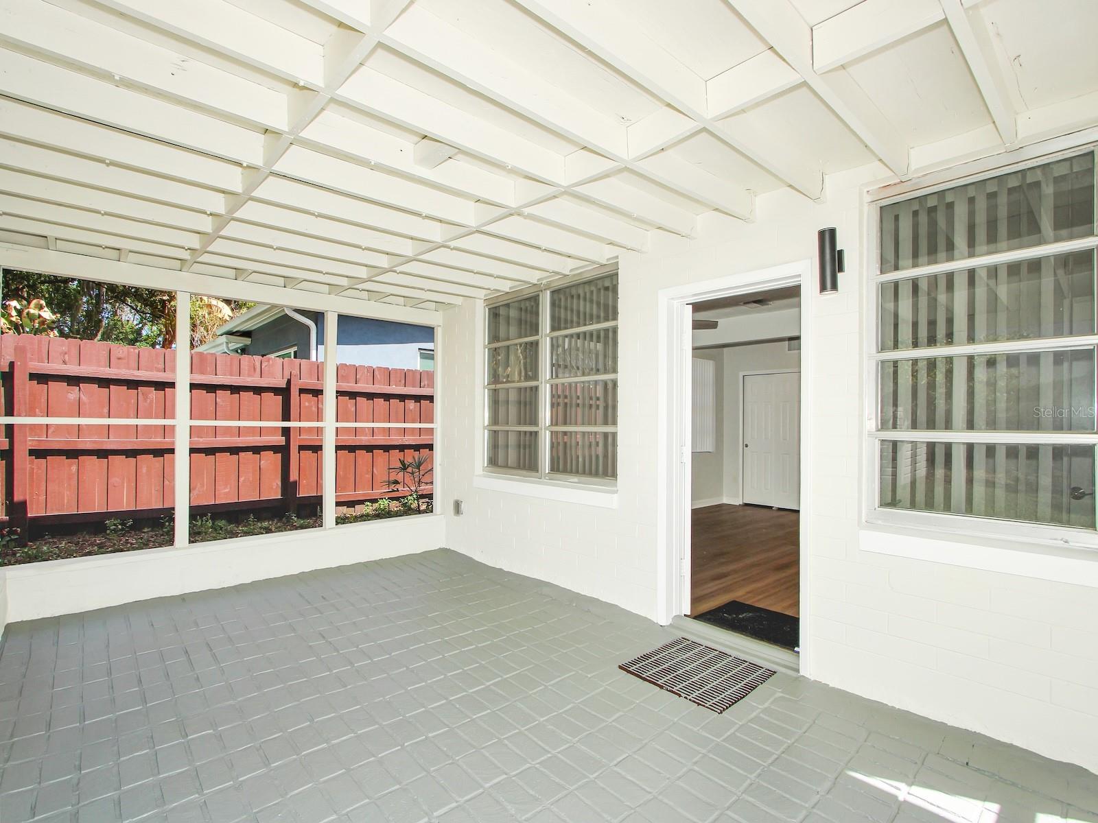 Image 23 of 27 For 750 Essex Place