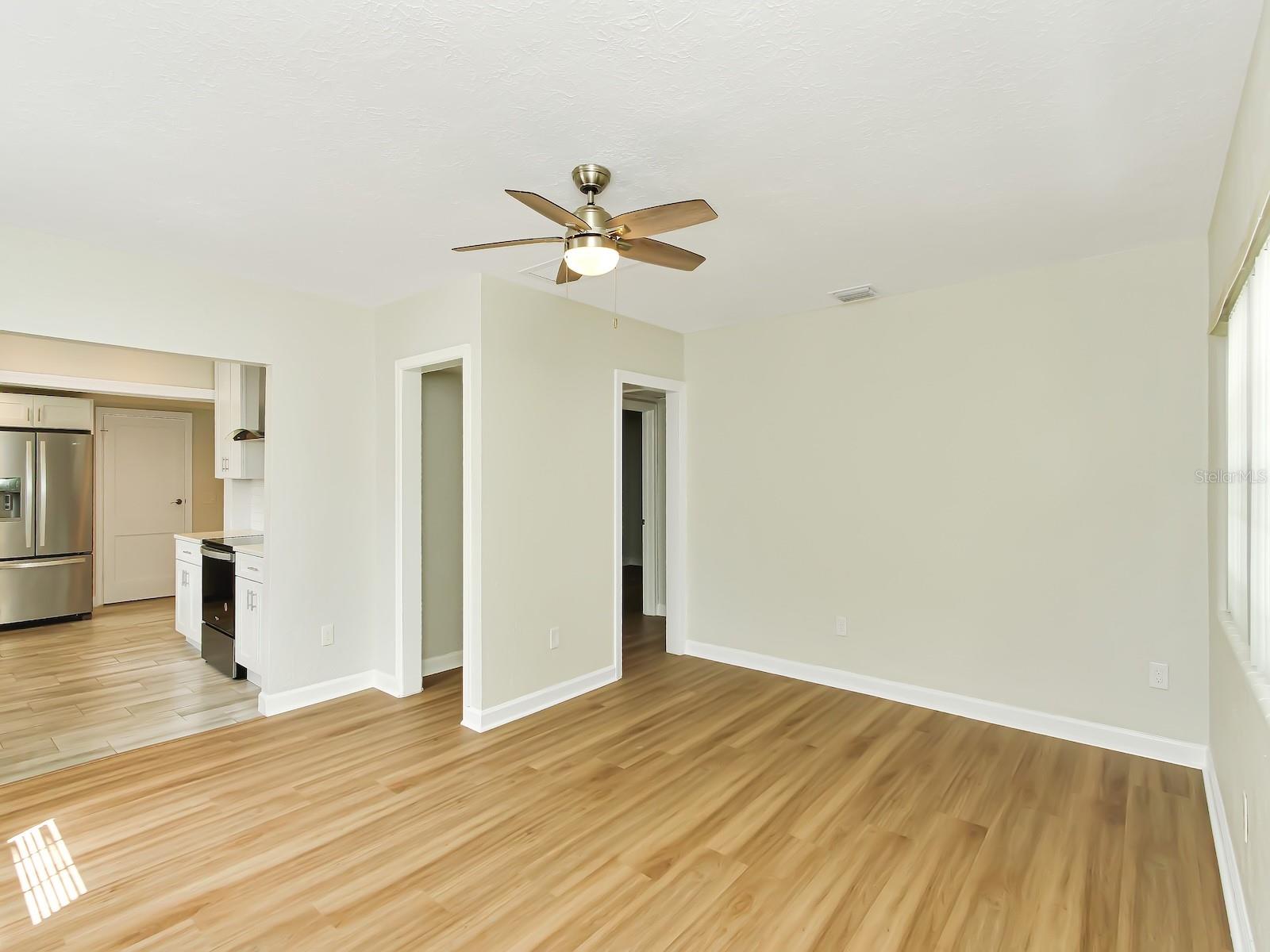 Image 4 of 27 For 750 Essex Place