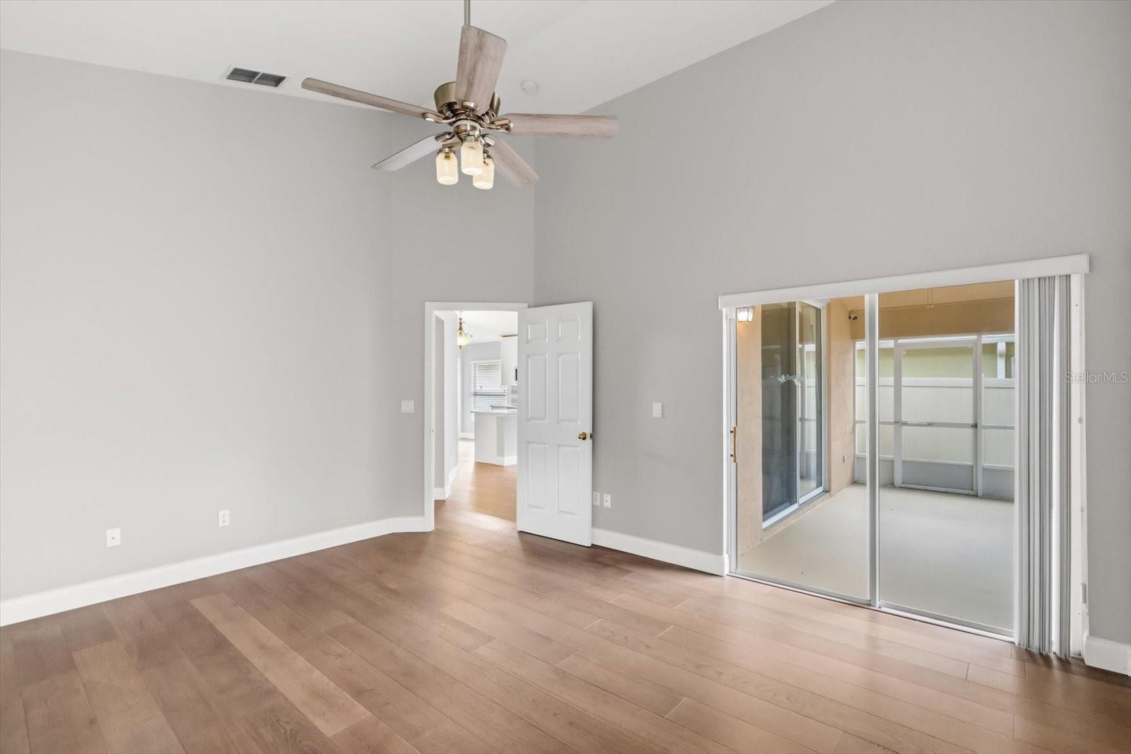 Listing photo id 18 for 5544 Misty Wood Court