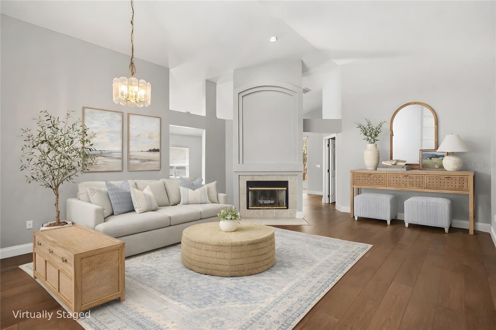 Listing photo id 3 for 5544 Misty Wood Court