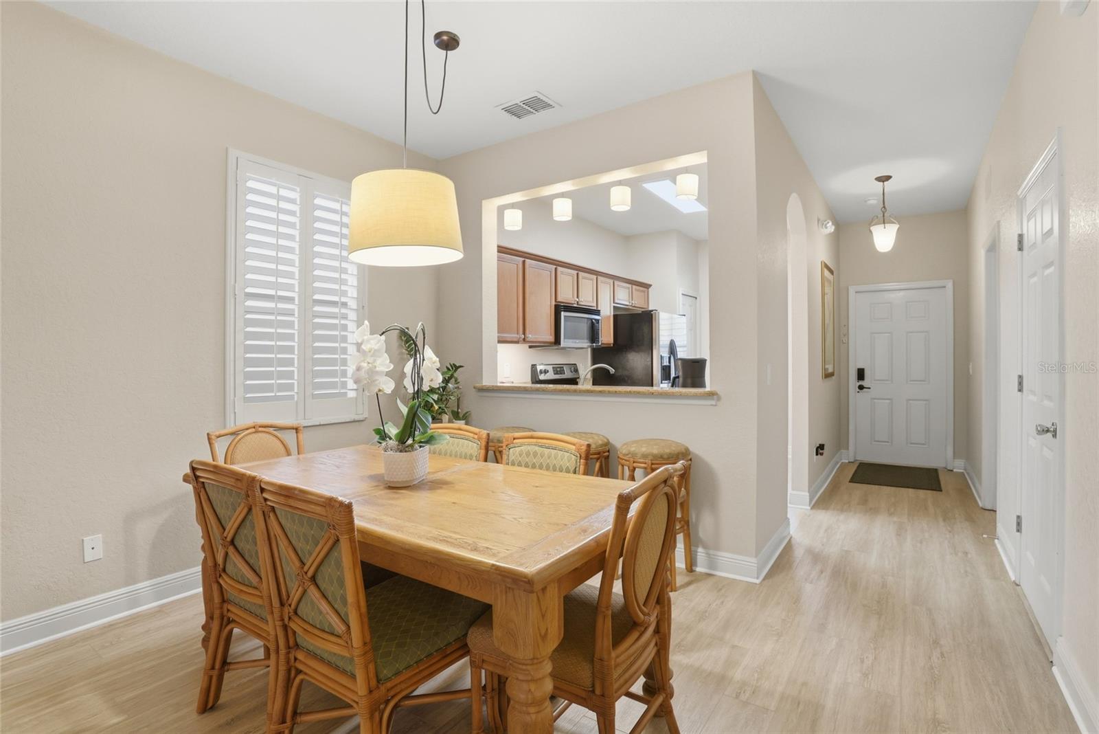 Image 18 of 51 For 2959 Calabria Avenue