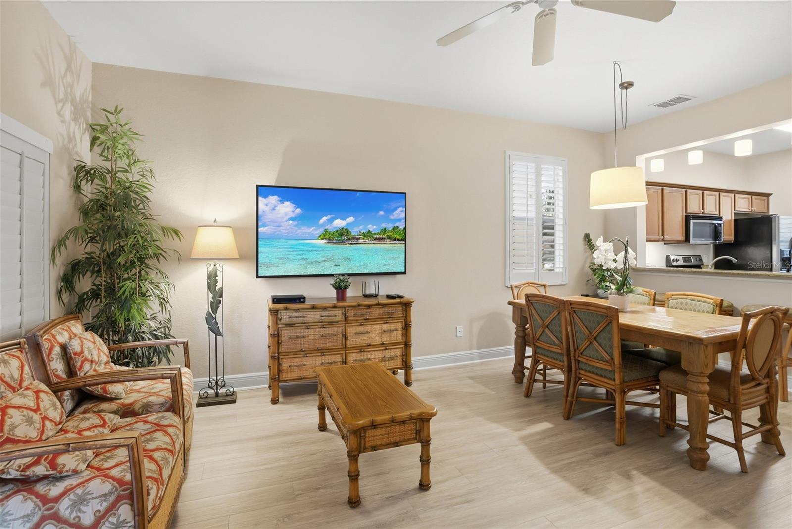 Image 21 of 51 For 2959 Calabria Avenue