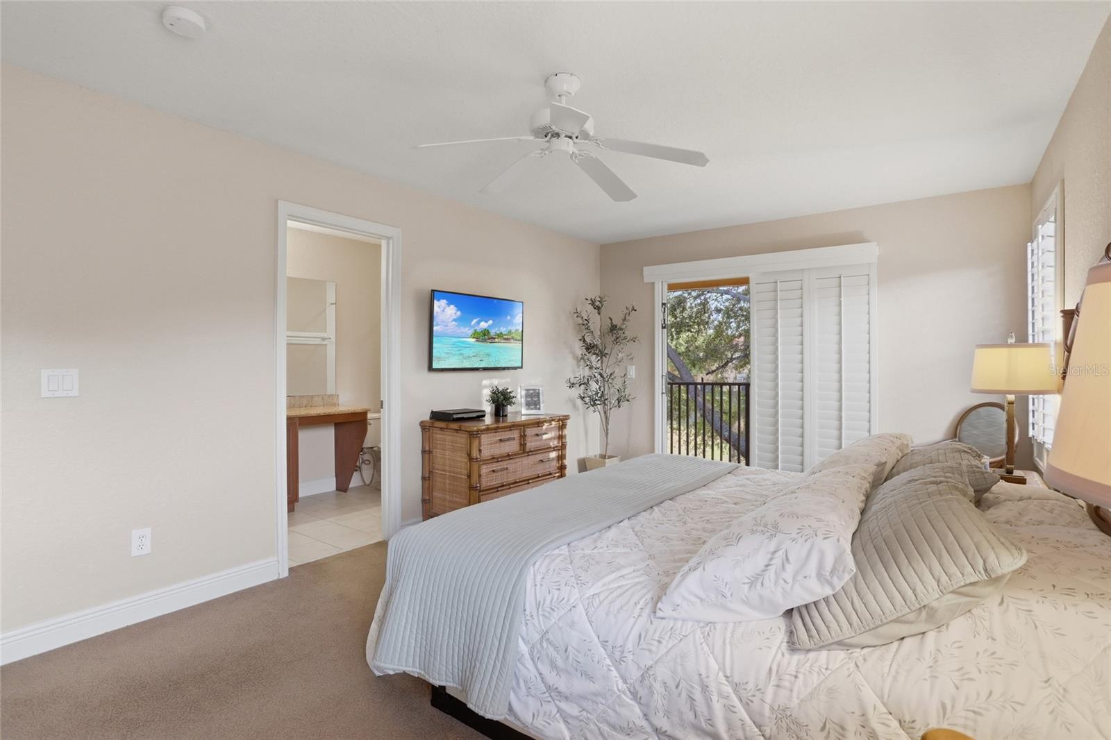 Image 33 of 51 For 2959 Calabria Avenue