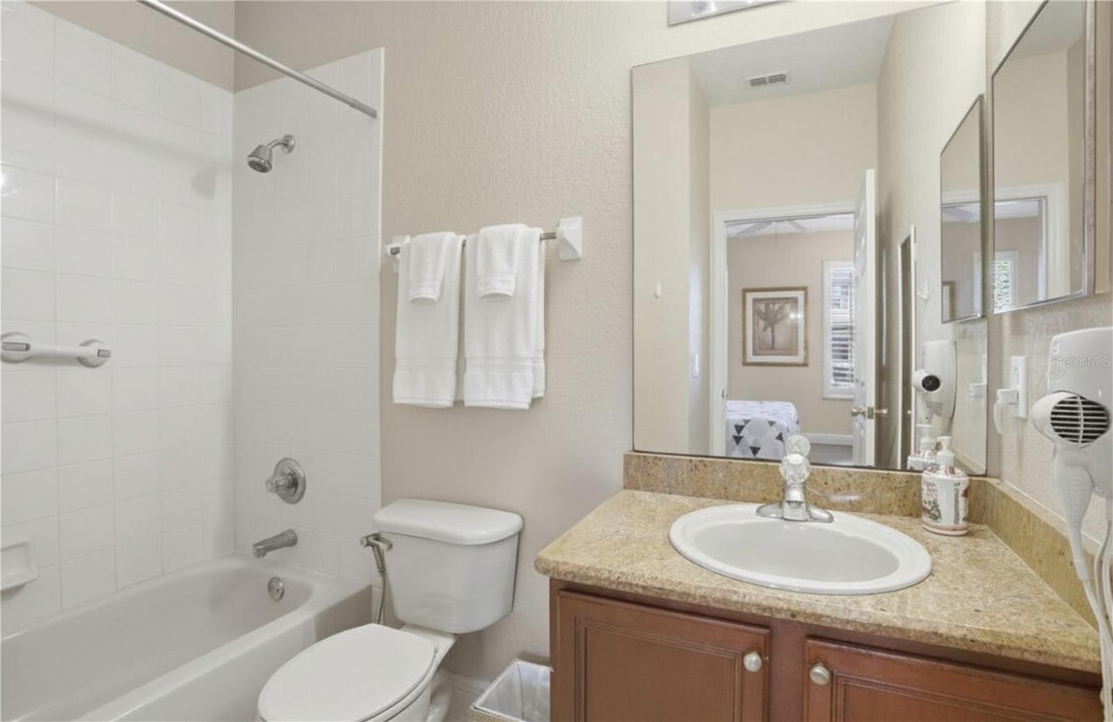 Image 8 of 51 For 2959 Calabria Avenue