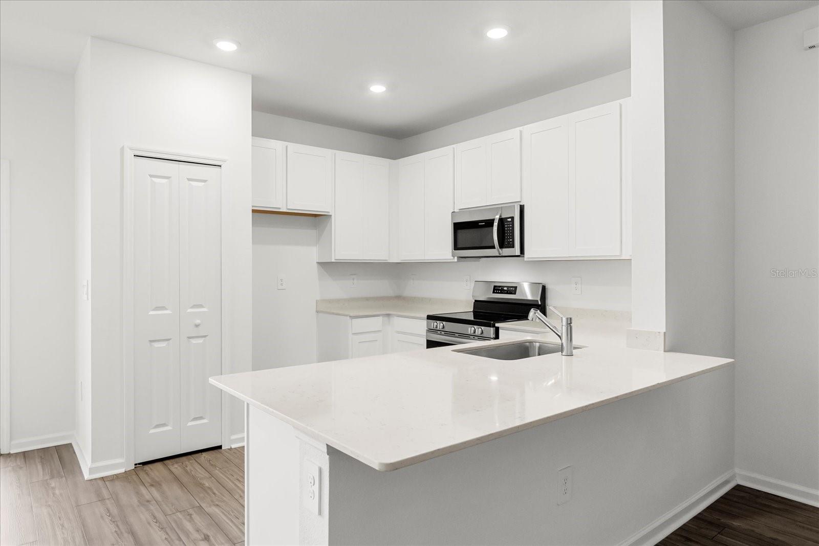 Image 10 of 36 For 4863 81st Loop