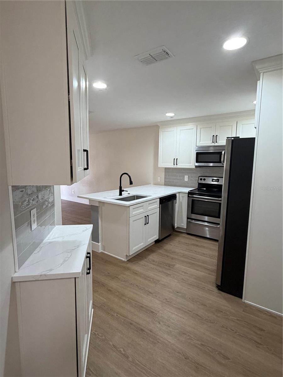 Image 5 of 52 For 3763 Collingwood Lane