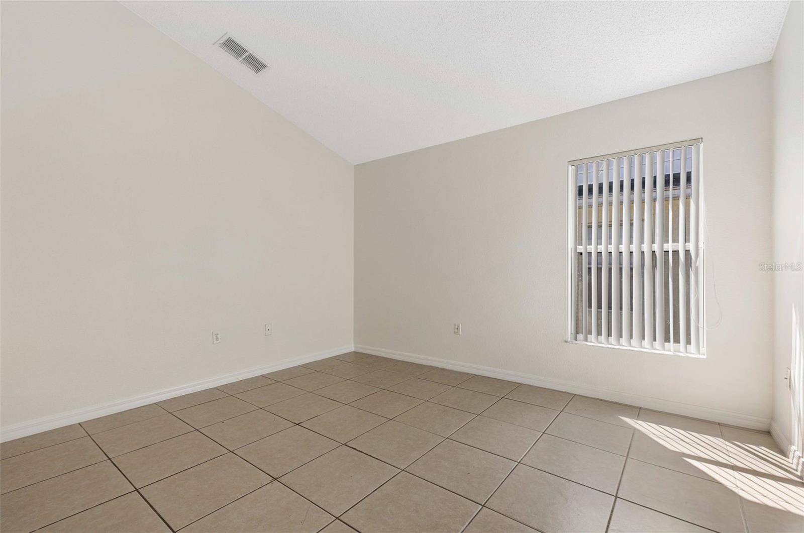 Image 19 of 22 For 123 Fox Loop