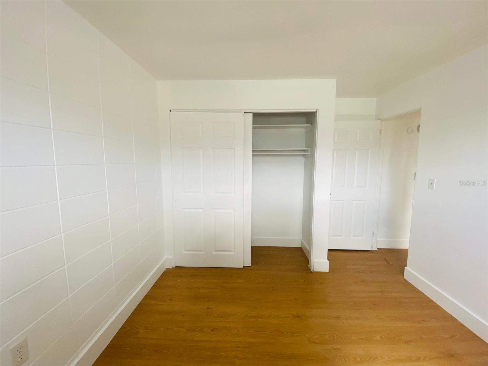 Image 13 of 15 For 1341 West Point Drive 07