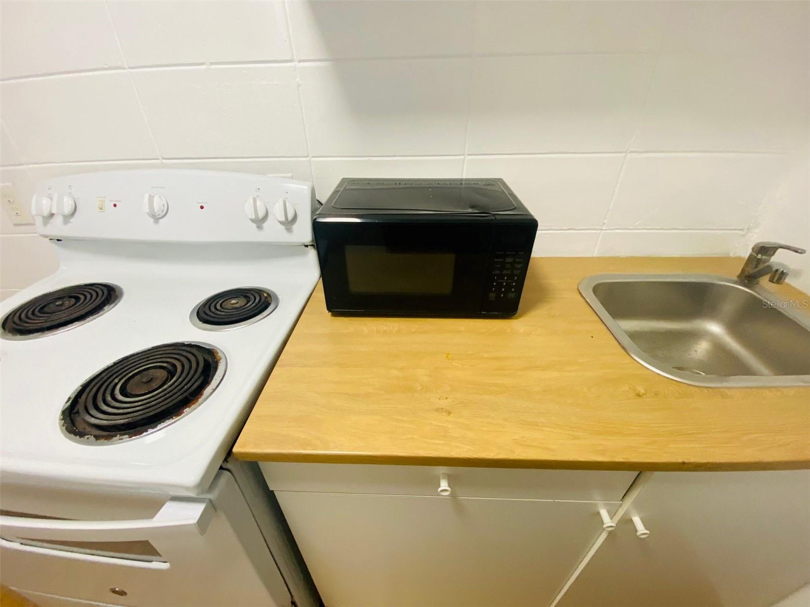 Image 6 of 15 For 1341 West Point Drive 07