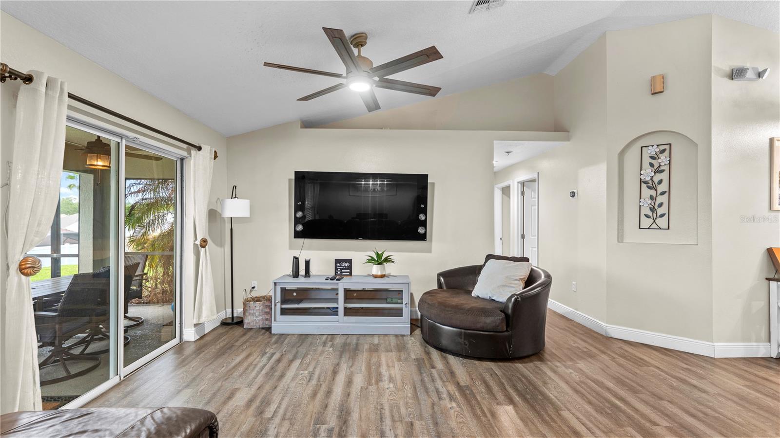 Image 11 of 32 For 706 Dolcetto Drive