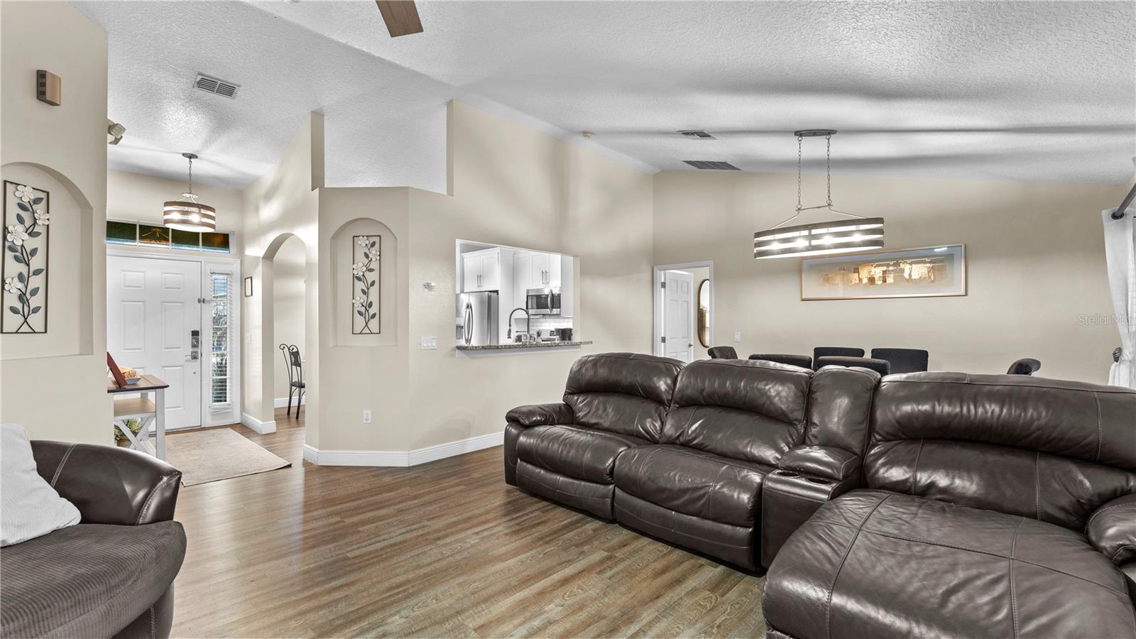 Image 12 of 32 For 706 Dolcetto Drive