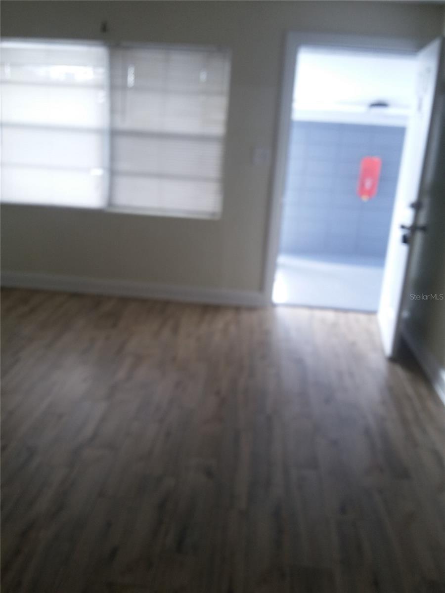 Image 6 of 20 For 1710 Washington Avenue 16