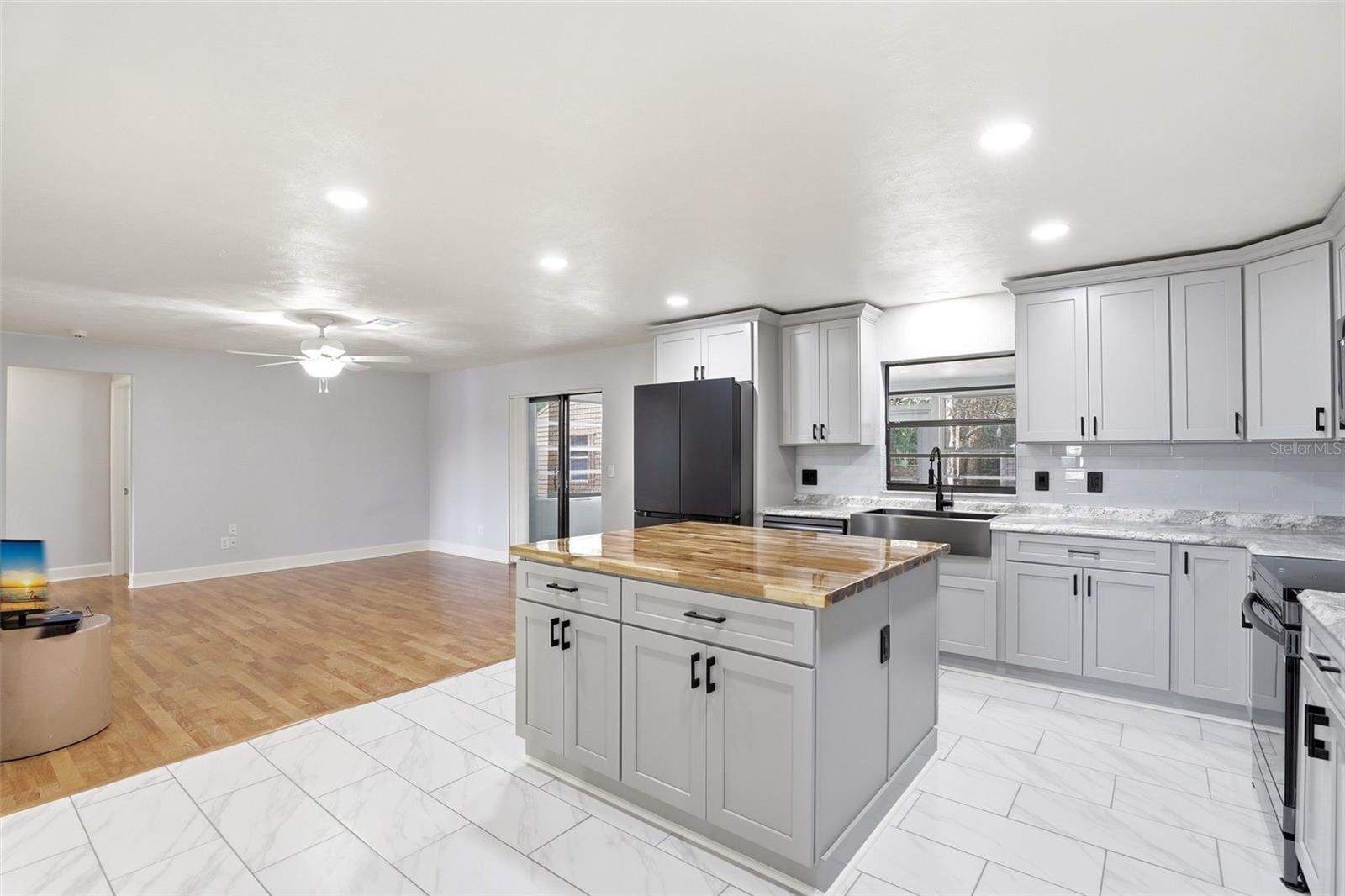 Image 12 of 40 For 303 Evergreen Court