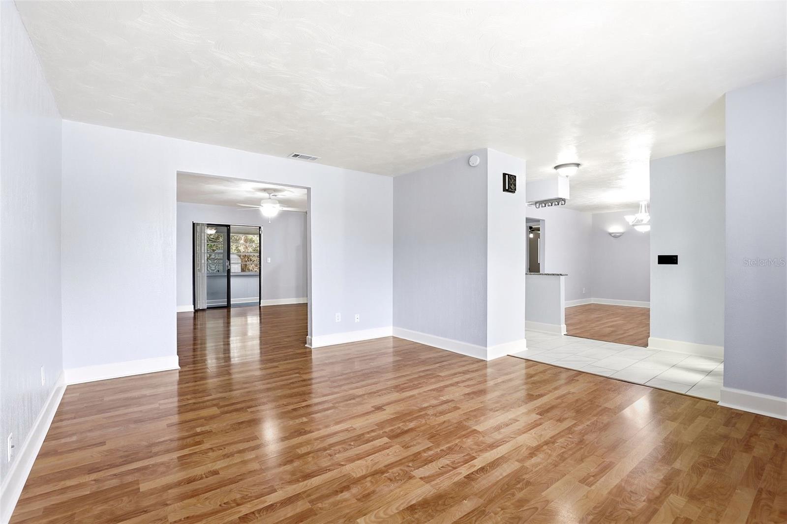 Image 17 of 40 For 303 Evergreen Court