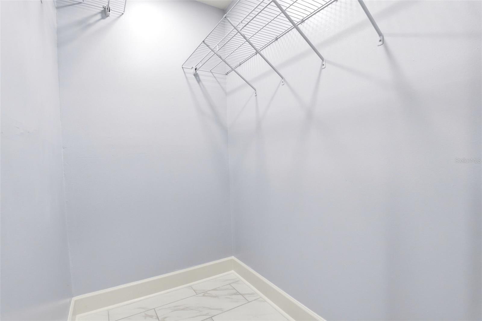 Image 25 of 40 For 303 Evergreen Court