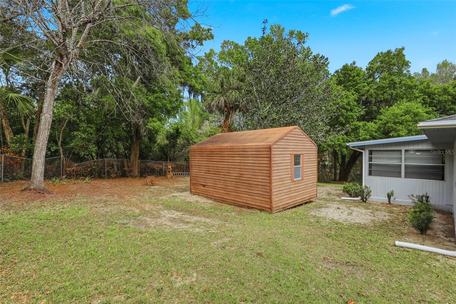 Image 32 of 40 For 303 Evergreen Court