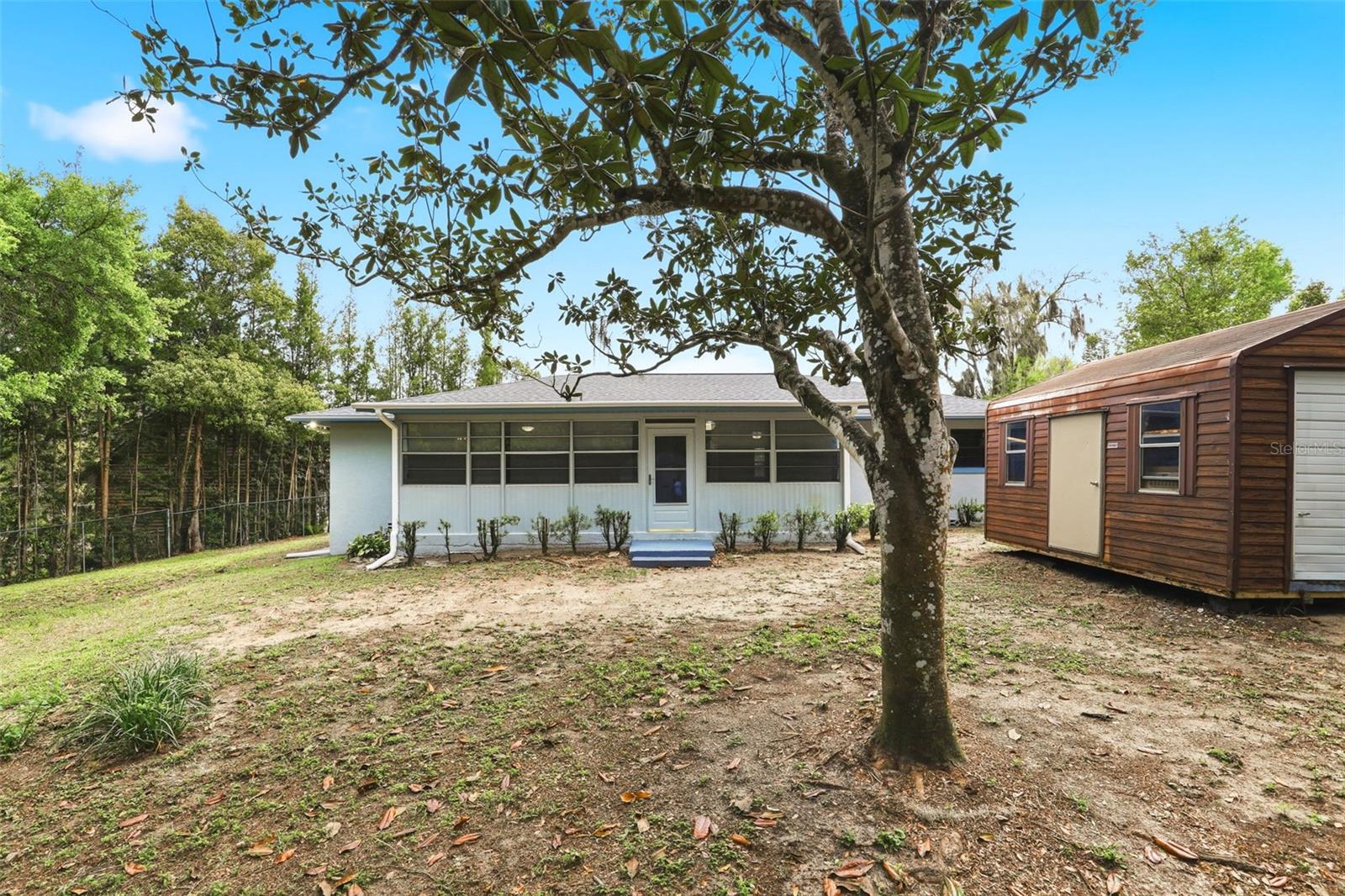 Image 34 of 40 For 303 Evergreen Court