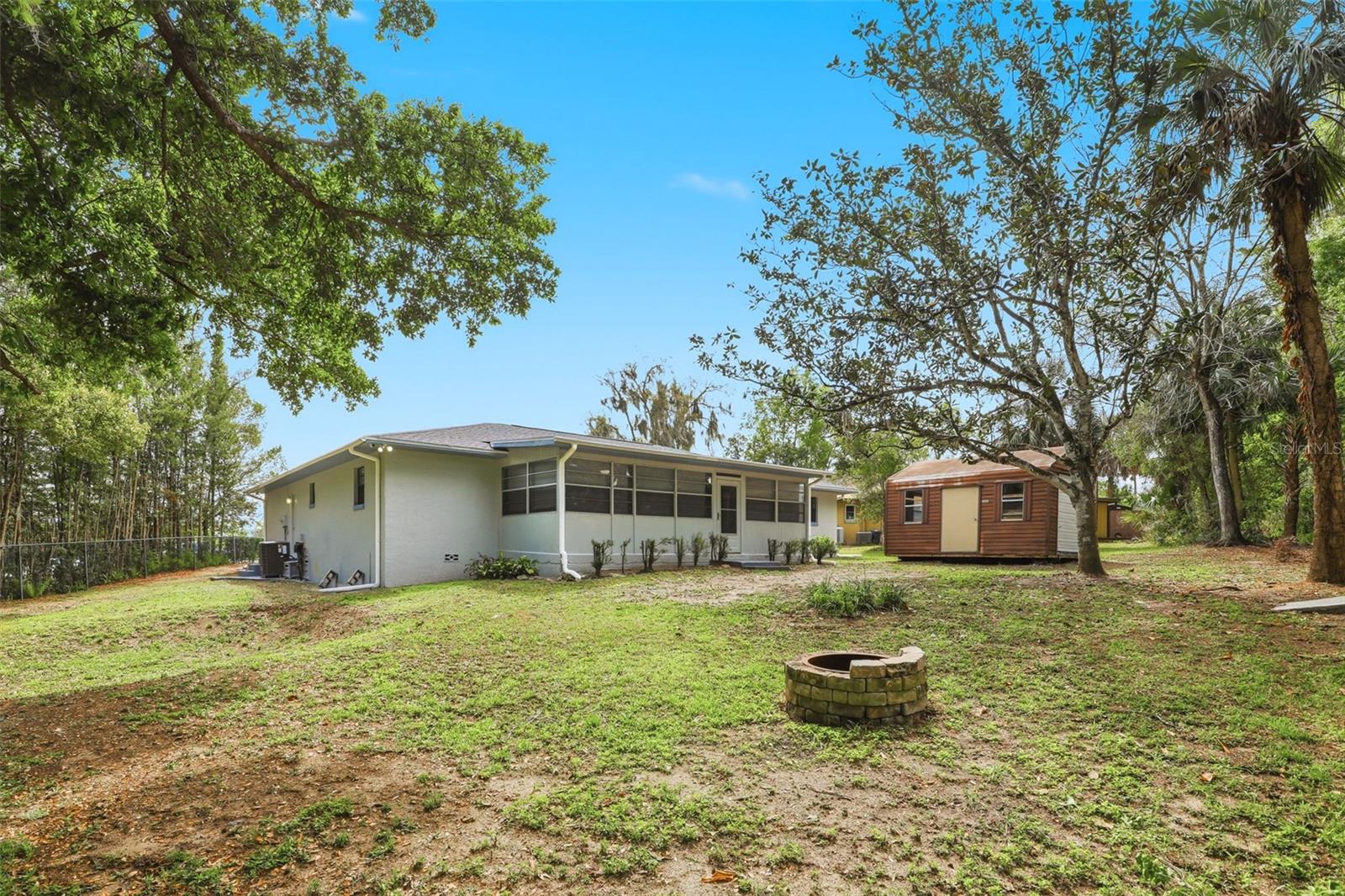 Image 35 of 40 For 303 Evergreen Court