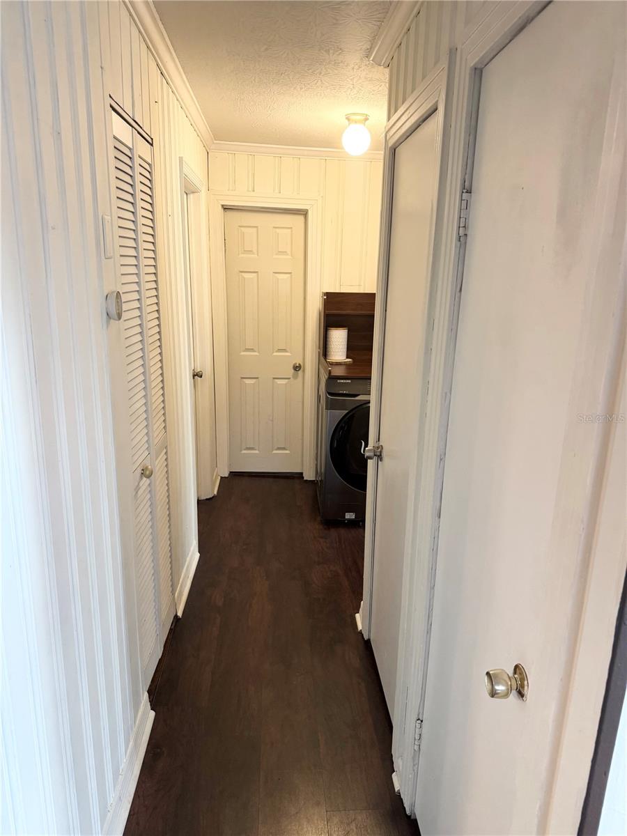 Image 12 of 25 For 831 Naples Drive