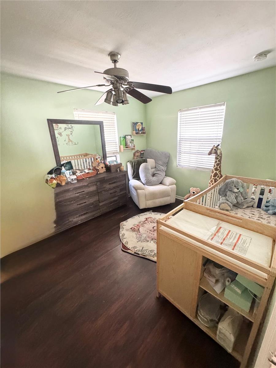 Image 17 of 25 For 831 Naples Drive