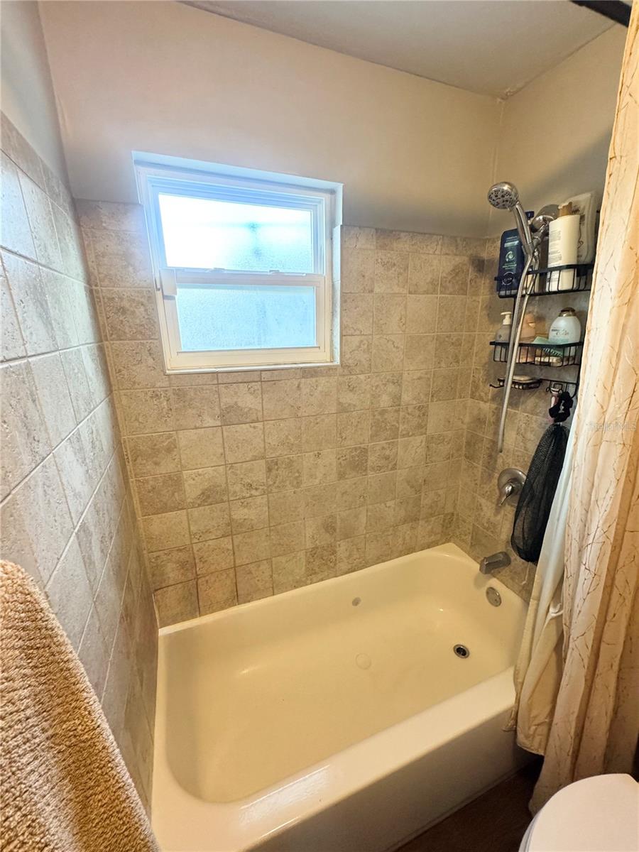 Image 20 of 25 For 831 Naples Drive