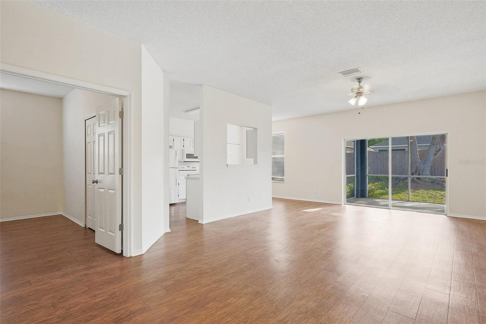 Image 12 of 34 For 503 Greg Street