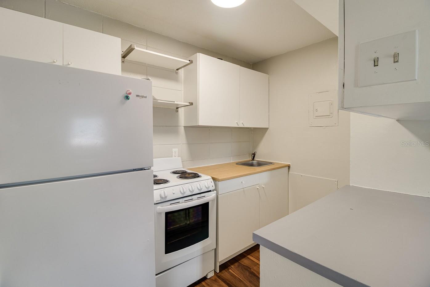 Image 4 of 7 For 1343 West Point Drive 04