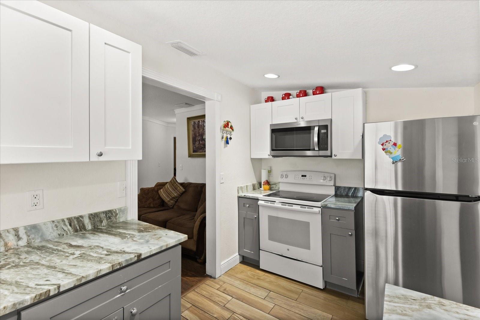 Image 7 of 19 For 6908 Oregon Avenue