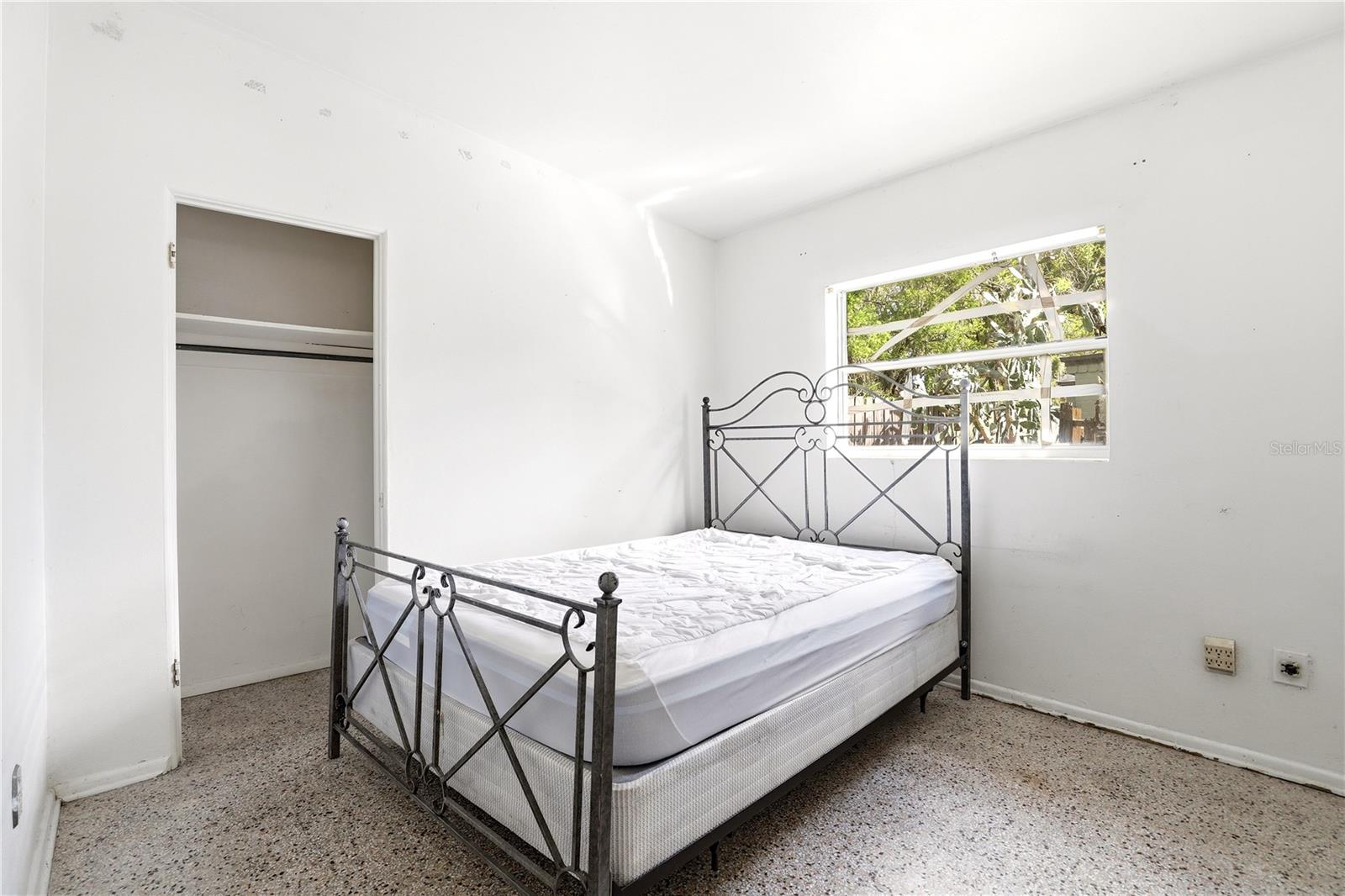 Image 14 of 23 For 1605 Dauphin Ln