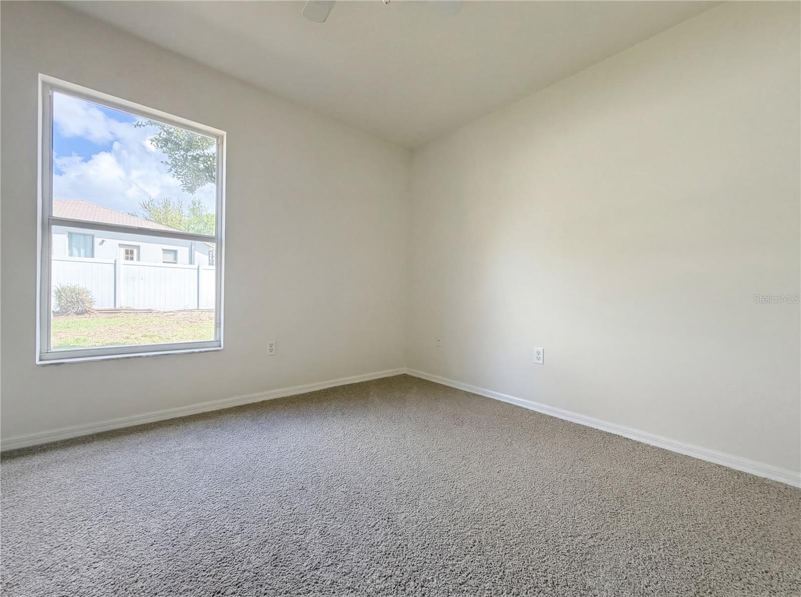 Image 21 of 36 For 2727 Valencia Grove Drive