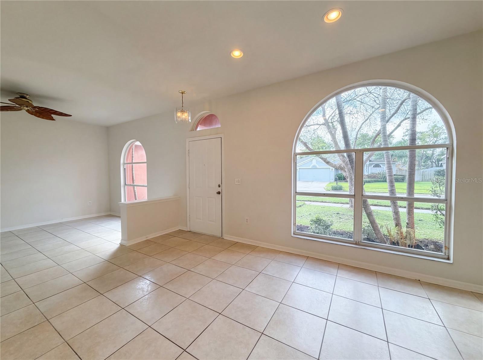 Image 4 of 36 For 2727 Valencia Grove Drive