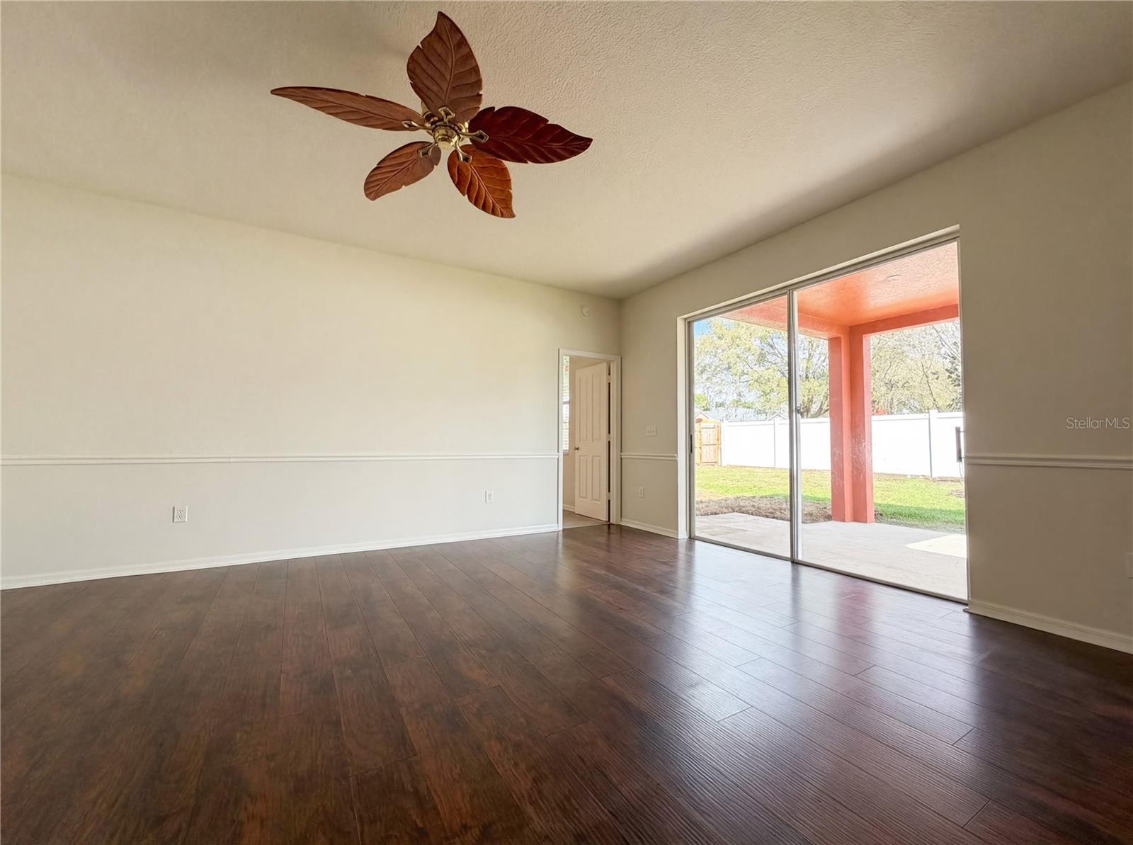 Image 7 of 36 For 2727 Valencia Grove Drive