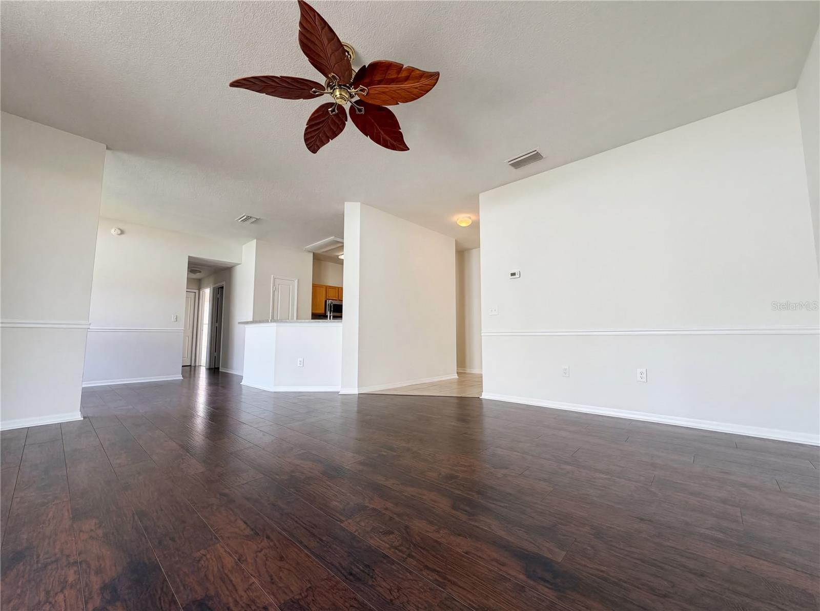 Image 8 of 36 For 2727 Valencia Grove Drive