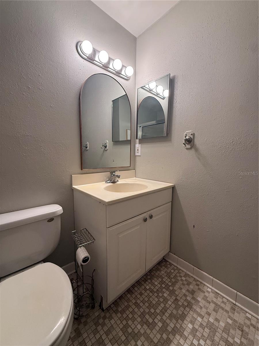 Image 17 of 20 For 1410 Fern Creek Avenue