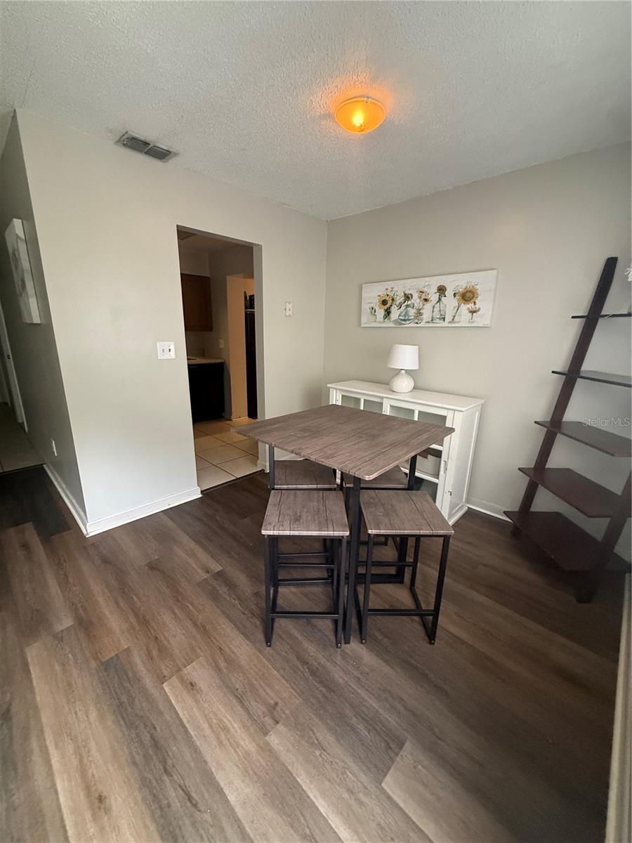 Image 5 of 20 For 1410 Fern Creek Avenue