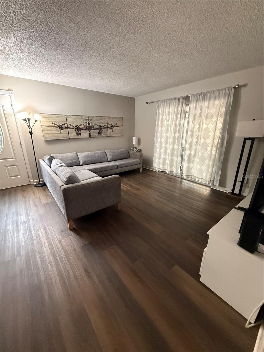 Image 7 of 20 For 1410 Fern Creek Avenue