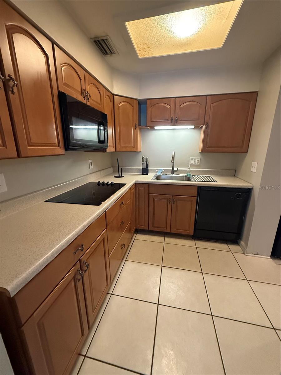 Image 8 of 20 For 1410 Fern Creek Avenue