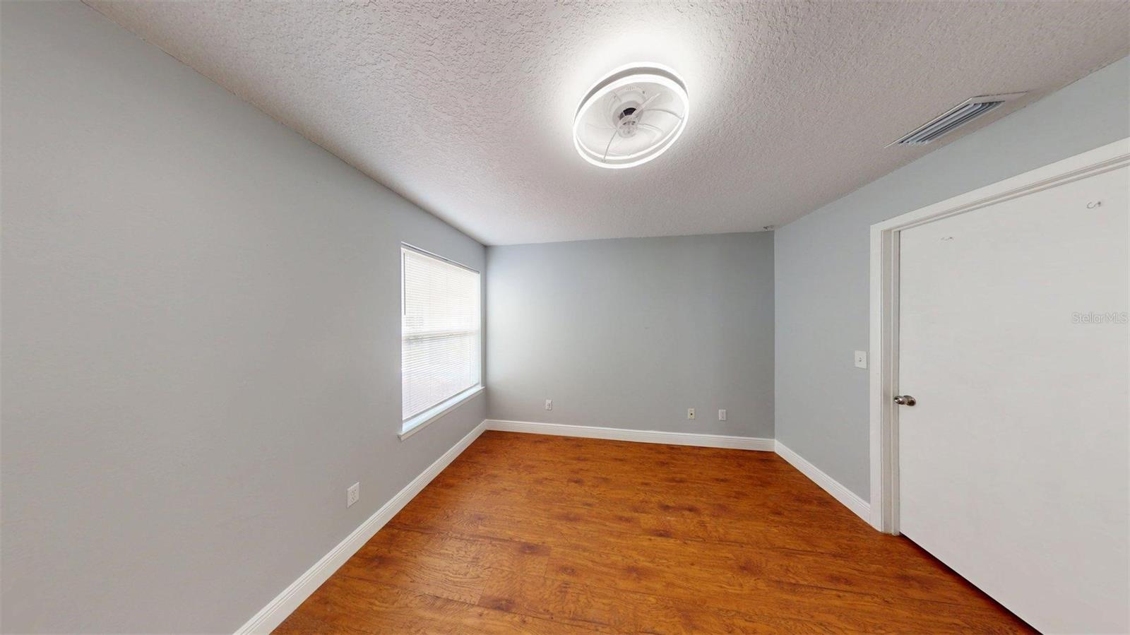 Image 13 of 28 For 714 Sugar Bay Way 106