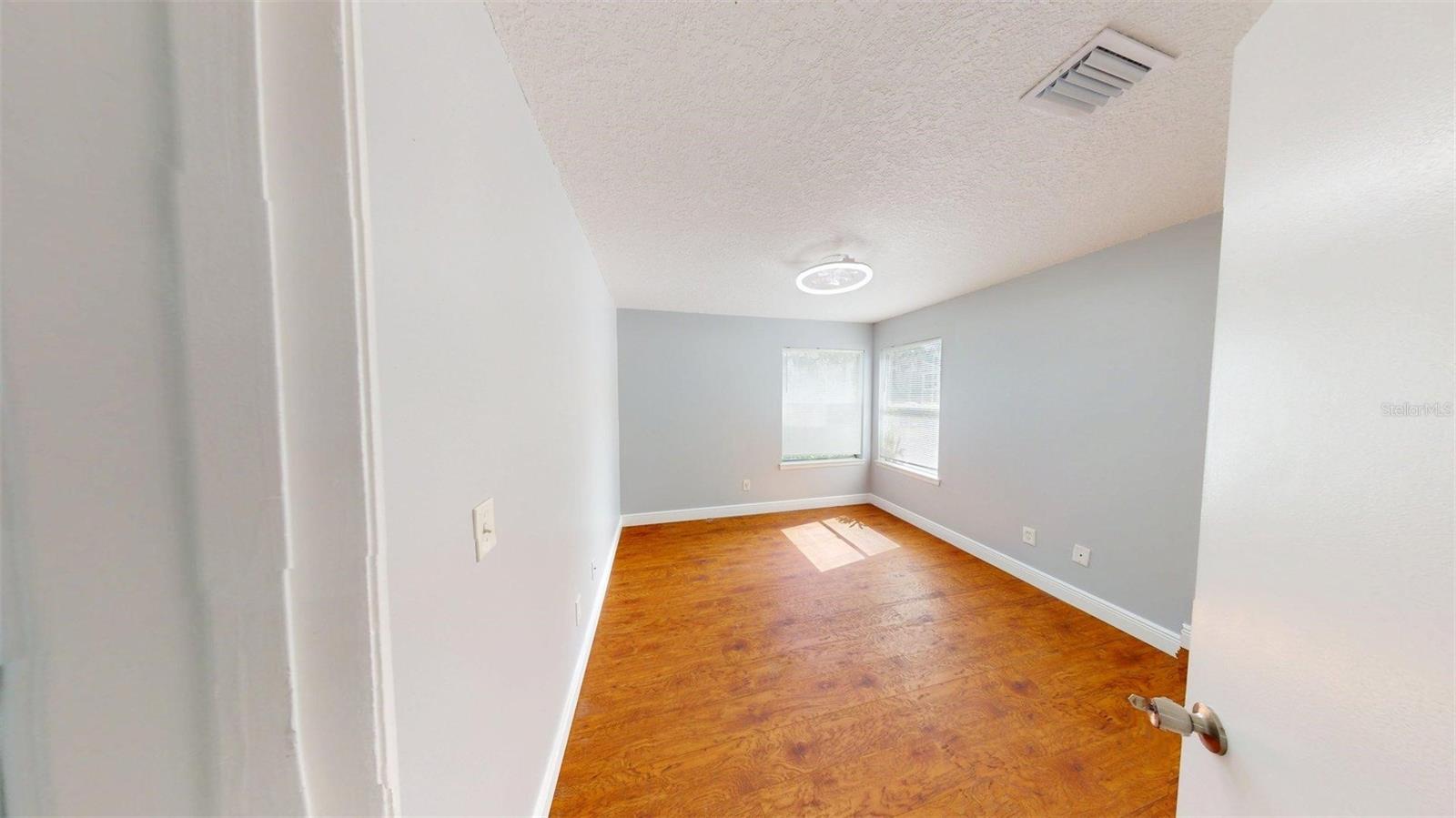 Image 15 of 28 For 714 Sugar Bay Way 106