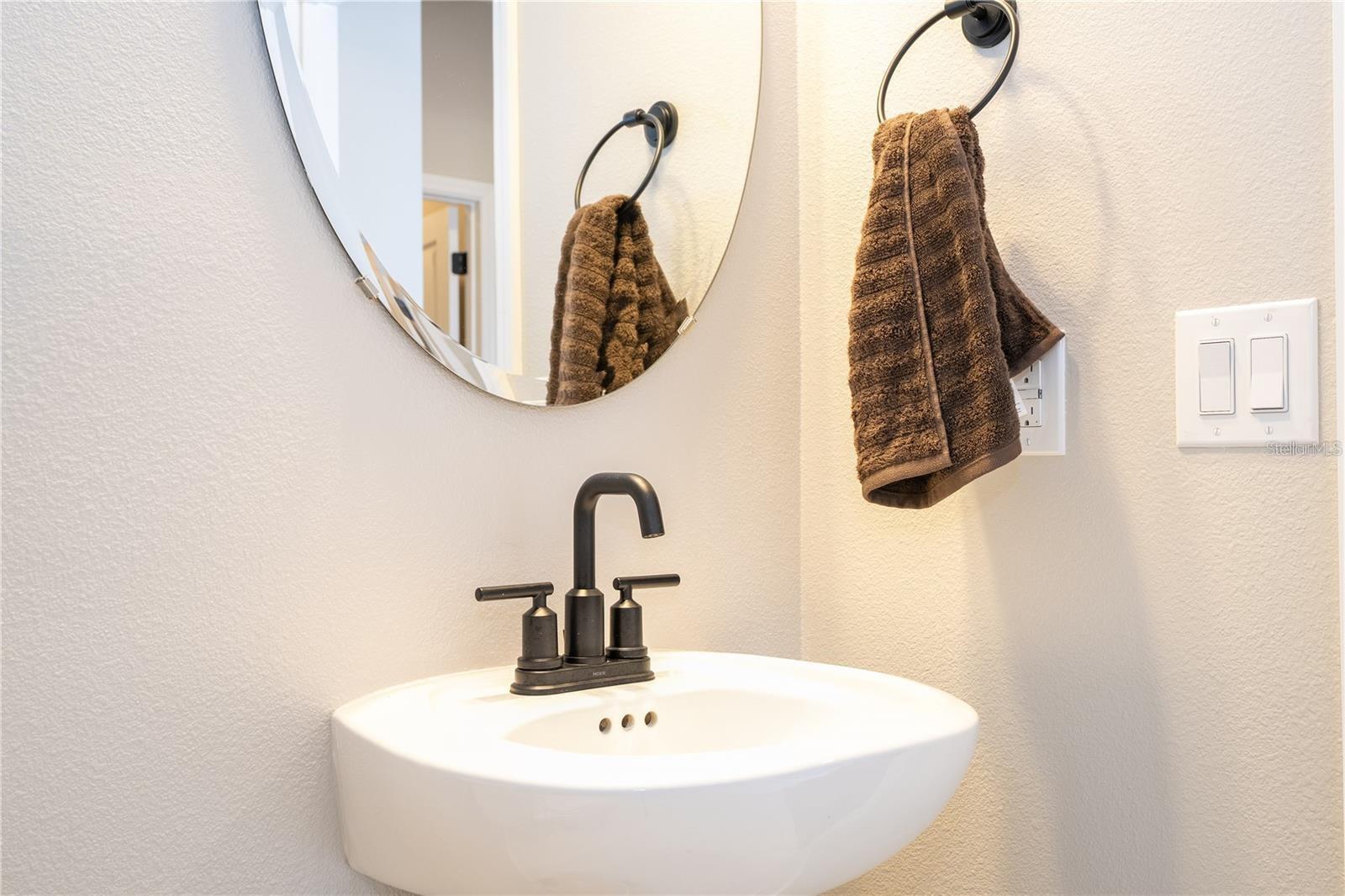 Image 78 of 91 For 5090 Shady Pines Drive