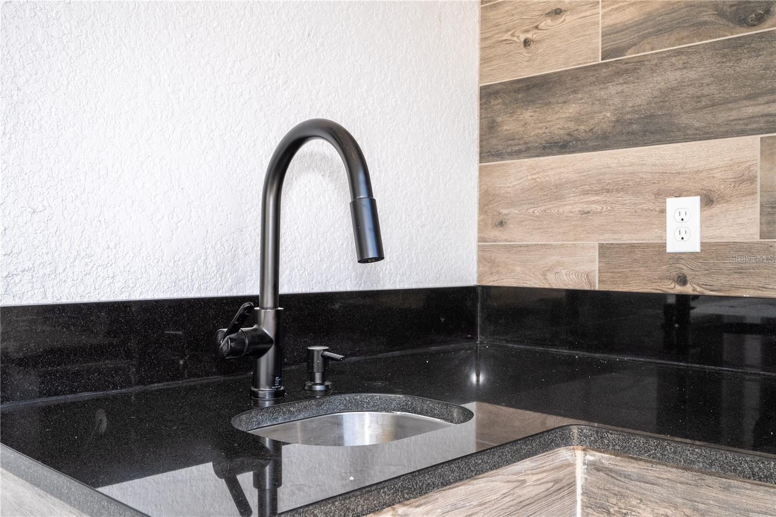 Image 84 of 91 For 5090 Shady Pines Drive